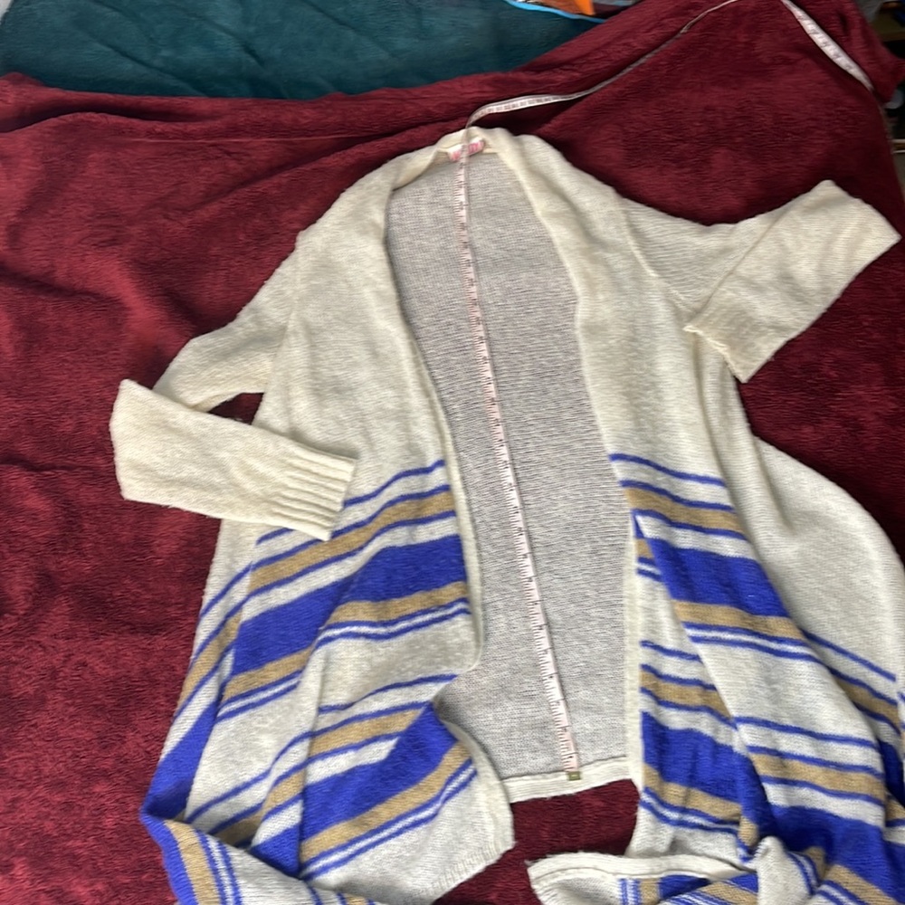 Alloy size Medium long sleeve duster/ sweater
